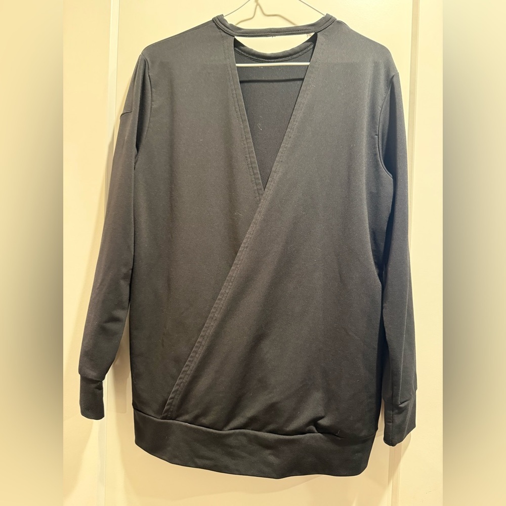 Nike Dri Fit Women M Pullover
Sweatshirt Black Faux Wrap Back with side 
Pockets